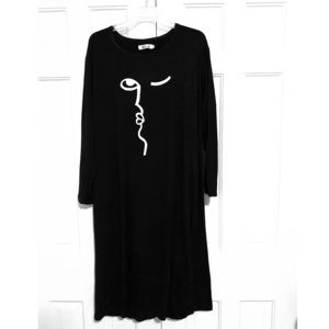 Black night gown